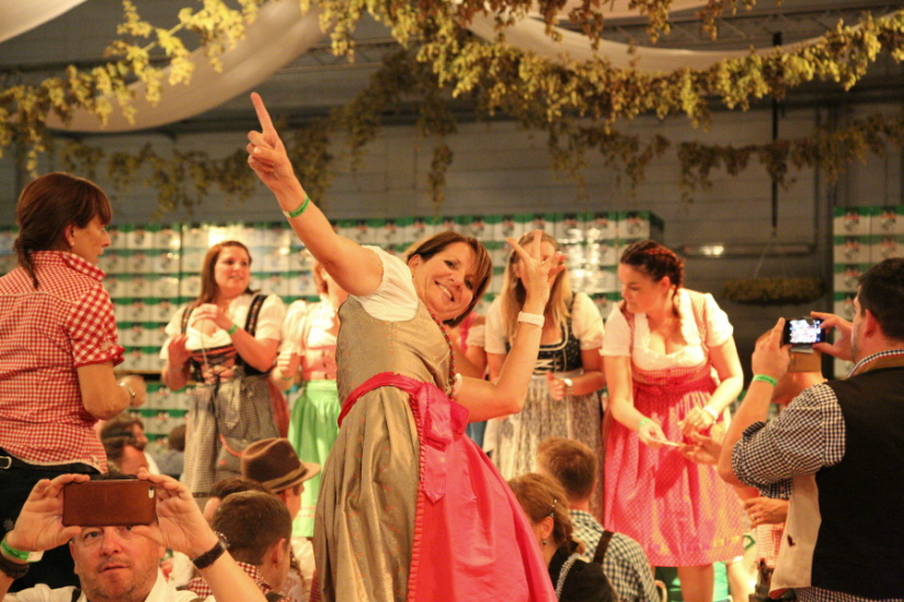 Galerie 2017 Photo hpfixgal_gallerie_b_ierfest_14okt2016___3243_cr2_14_10_2016_21_04_54.jpg