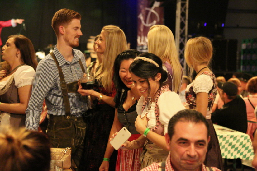 Galerie 2017 Photo hpfixgal_gallerie_b_ierfest_14okt2016___3440_cr2_14_10_2016_21_40_24.jpg