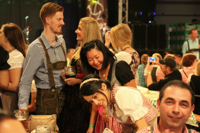 Galerie 2017 Photo hpfixgal_gallerie_b_ierfest_14okt2016___3441_cr2_14_10_2016_21_40_30.jpg